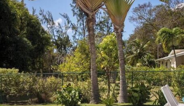 Summer Getaway: 2Bed Bungalow with Private Pool