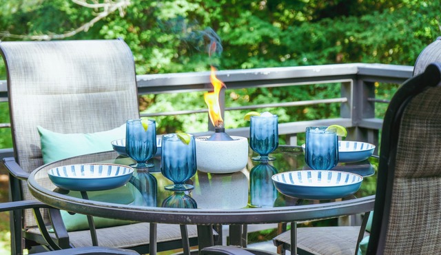 Summer Getaway 5 Minutes To Dollywood With Fire Pit, Coffee Bar & Private Deck