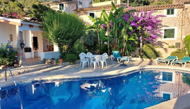 Summer house in tranquil location, ideal for families or groups of friends