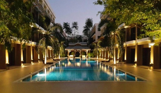 Summer Tree Hotel