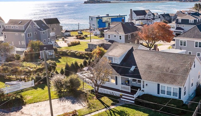 Summer Wind Beach House - Ocean views, families, groups, pet friendly!