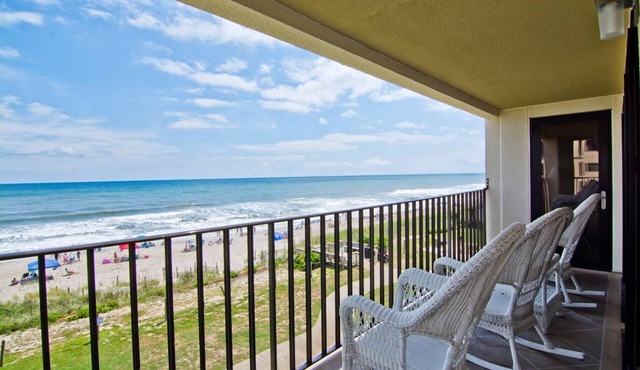 Summer Winds B-332, Oceanfront Condo in Indian Beach, NC!