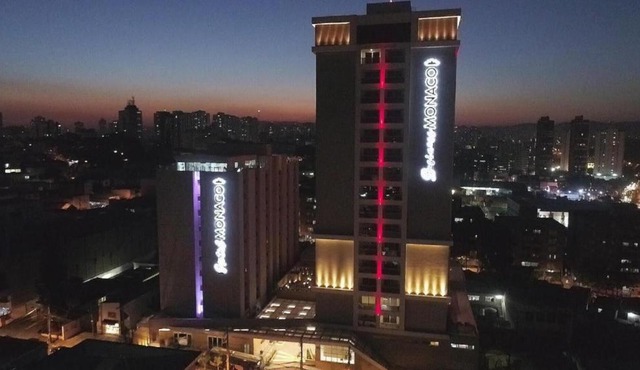 Summit Hotel Monaco