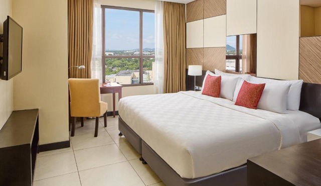 Summit Hotel Tacloban