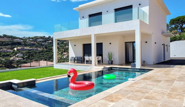 Sumptuous Contemporary New Villa with Sea and Golf Views