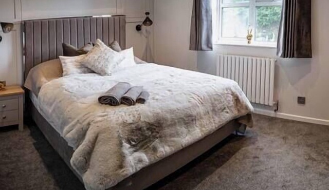 Sumptuous Two Bedroom House in Portishead & EV Charger