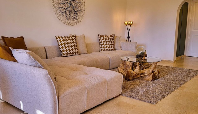 SUN apartment in Marrakech with garden and pool access