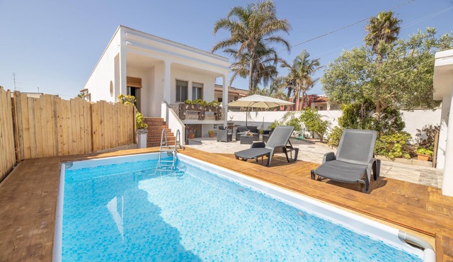 Sun Beach Villa - Marina Di Manc...