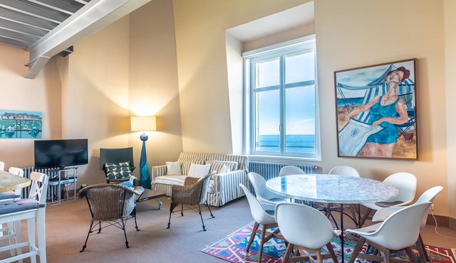 SUN KEYWEEK Duplex Breathtaking view of the Ocean and Palace Gardens