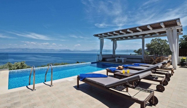 Sun Mare - Three Bedroom Villa, Sleeps 6