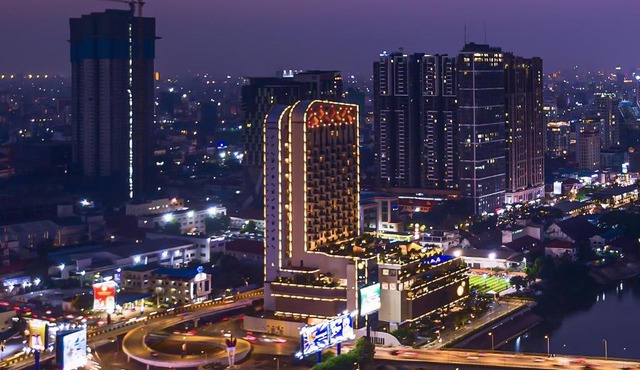 SUN & MOON, Riverside Hotel