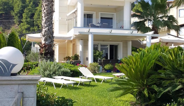 Sun Residence between forest and sea 30 m to the beach