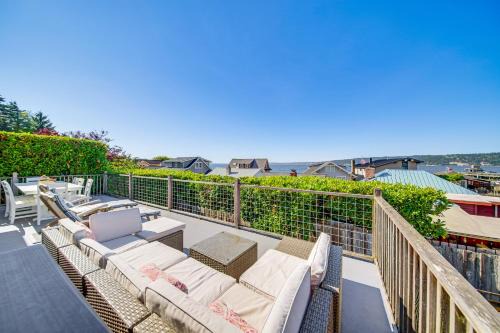 Sun-Soaked Sandy Point Haven w/Beach Access!