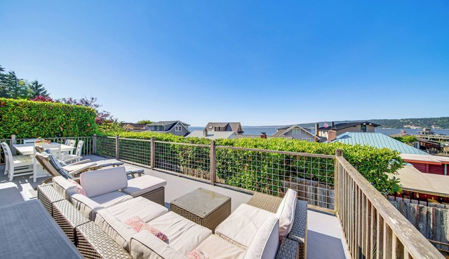 Sun-Soaked Sandy Point Haven w/Beach Access!