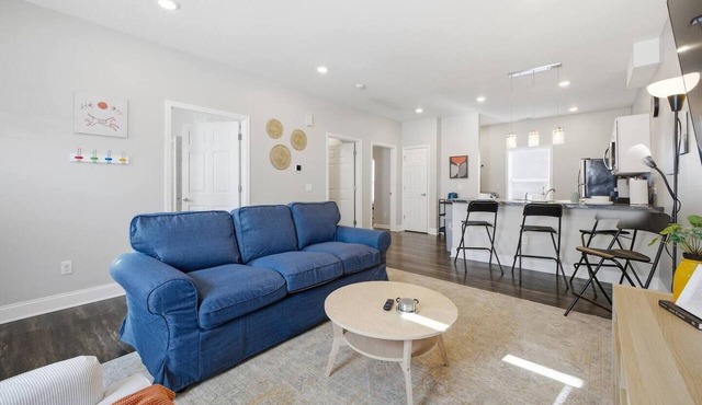 Sun Valley Courtyard | No Steps