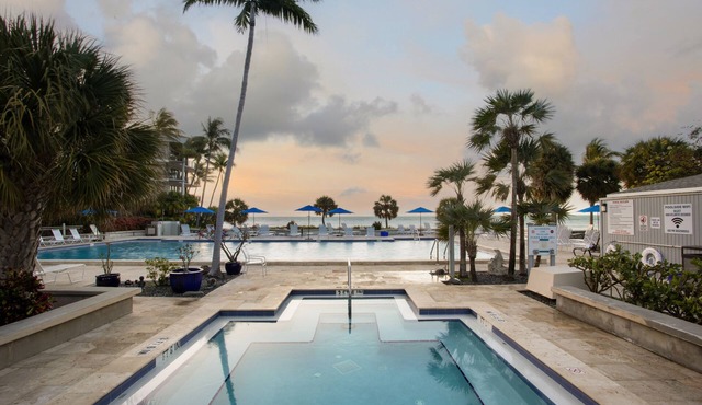 Suncatcher Luxurious 2 Bdrm Monthly Rental Fabulous amenities, Key West Best