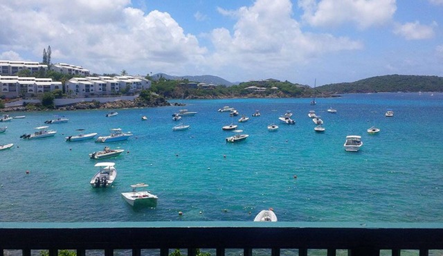 Sunkissed Serenity- an Island Chic & Breathtaking Beachfront Home at Cowpet Bay