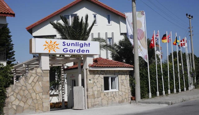 Sunlight Garden Hotel