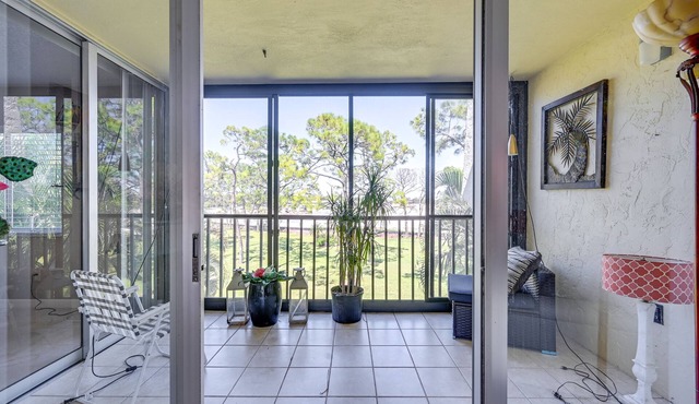 Sunny Bonita Springs Condo w/ Balcony - Near Golf!