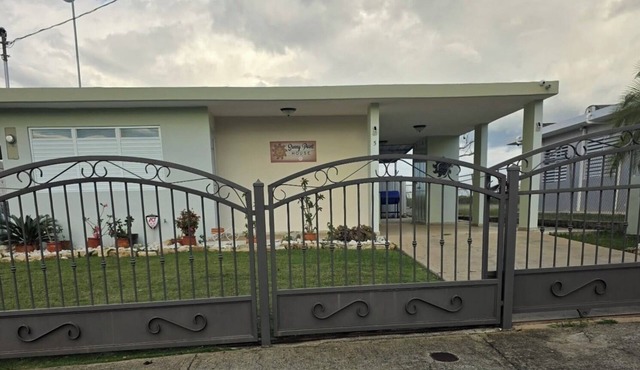 Sunny Point House · Boquerón Beach Stay- Familiar-Sleeps 4. 2Bd-1b- Free Parking