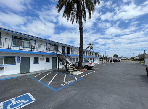 Sunny Sands Inn