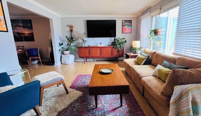Sunny Side Up Schoodic Retreat. Pet-Friendly!