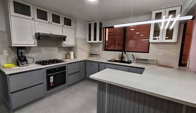 Sunny spacious apartment in Cuenca