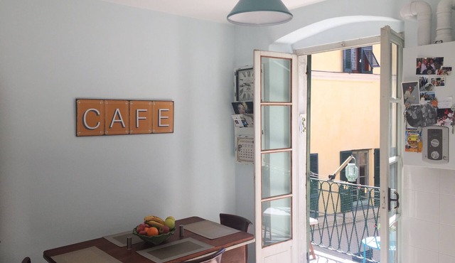 Sunny, updated apartment with balcony in Finalborgo and near gorgeous beaches