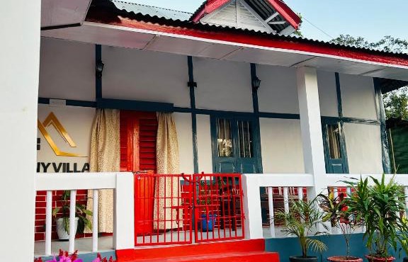 Sunny Villa