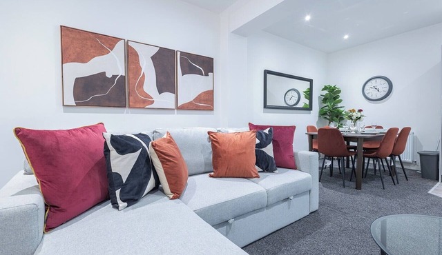 Sunrise Haven Sleeps 7 with Parking
