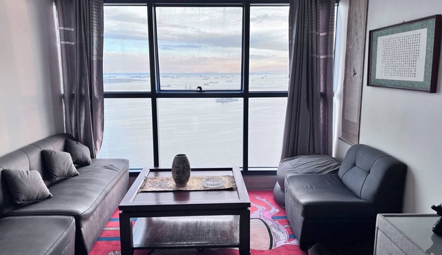 Sunset Boulevard 360 Ocean View Room