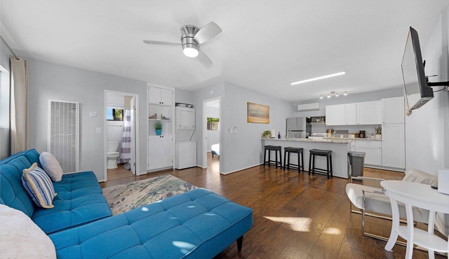 Sunset Cliffs Cottage w/Patio