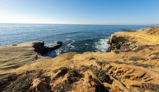 Sunset Cliffs San Diego unique apartment steps away from Ocean front