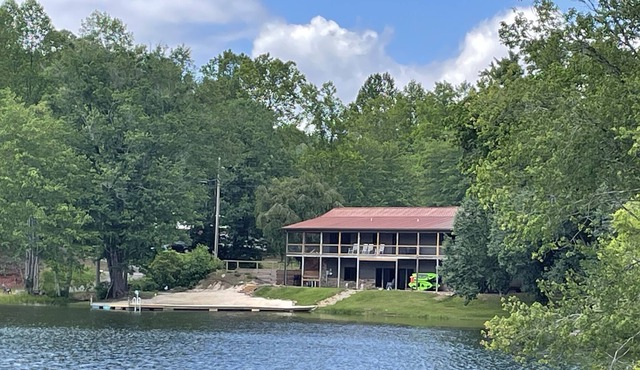 Sunset Cove a Lake and Mountain get away. Sleeps 8