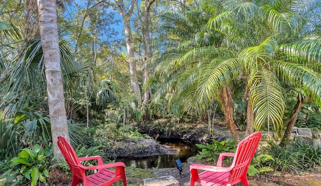 Sunset Creek, 2 bedroom 2 bath on a private creek