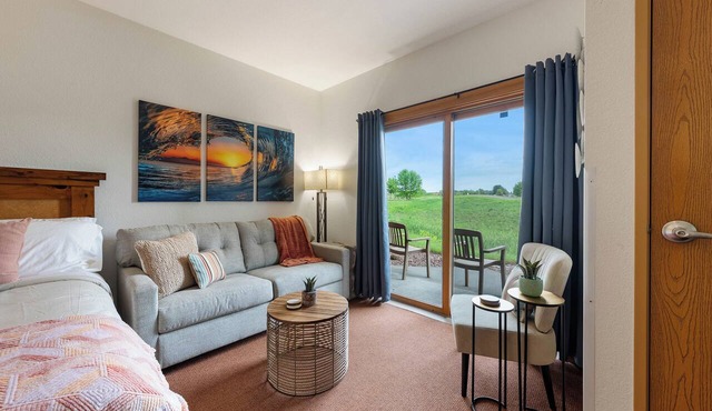 Sunset Fairways - Accessible Chula Vista Condo