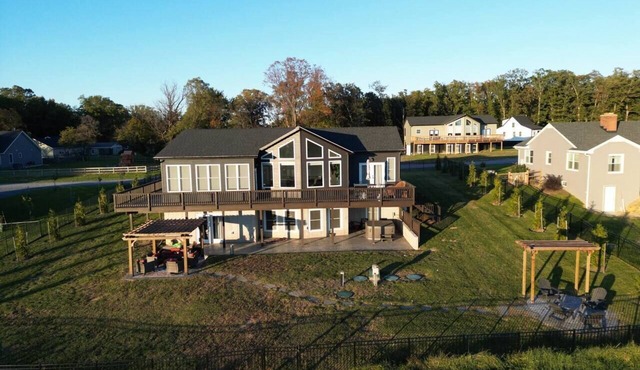 Sunset Haven - 10 min from Skyline Drive. Hot Tub