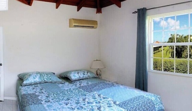 Sunset Haven: 3 Bedroom Mount Standfast, St. James