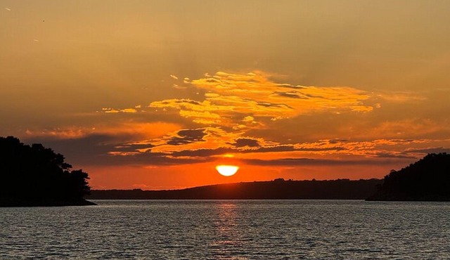 Sunset Hike and Picnic Tour in Vela Luka
