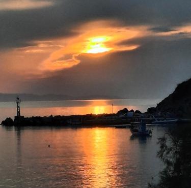 Sunset Hotel Kini Beachside