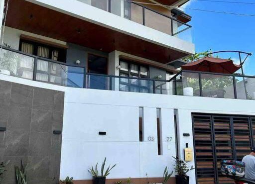 Sunset House