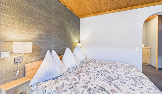 Sunset Luxe Suite: Private Beach, Panoramic Views, 2 Bathrooms & Terrace + SUPs
