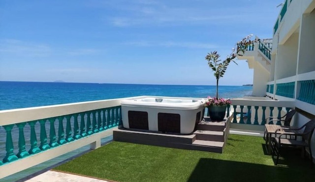 Sunset Paradise, Villa 3 - Oceanfront - 18 guests