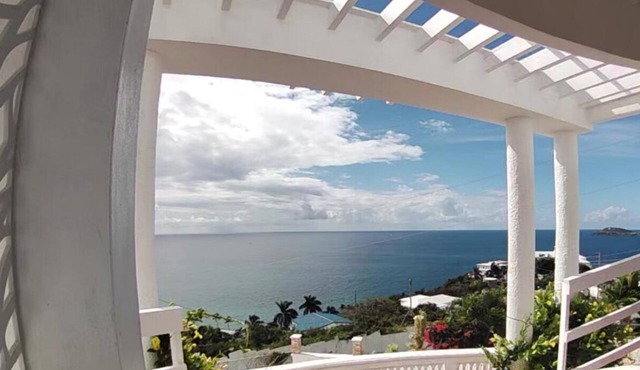 Sunset Suite: 1BR, 1BA Oasis View