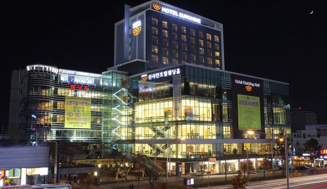 Sunshine Hotel
