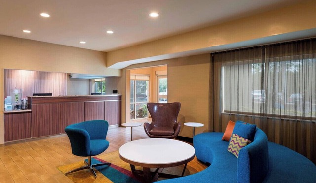 Sunshine & Value King Suite: Breakfast, Pool & Gym