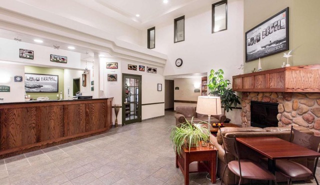 Super 8 by Wyndham Amherst NS