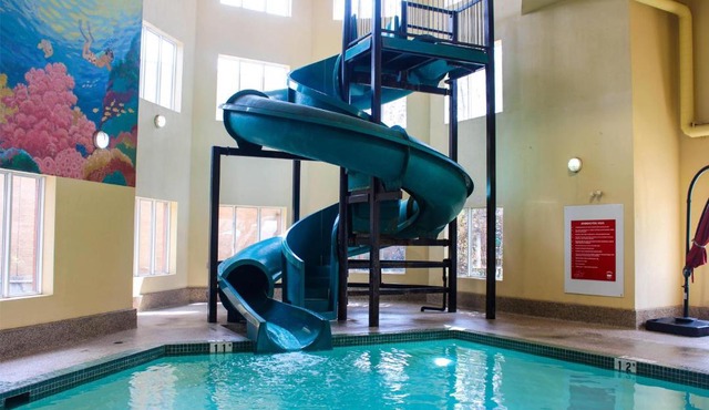Super 8 by Wyndham Edmonton South