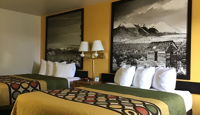 Super 8 by Wyndham Elko