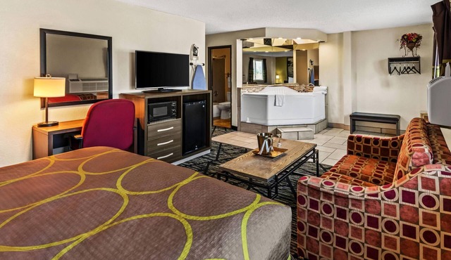 Super 8 by Wyndham Independence Kansas City